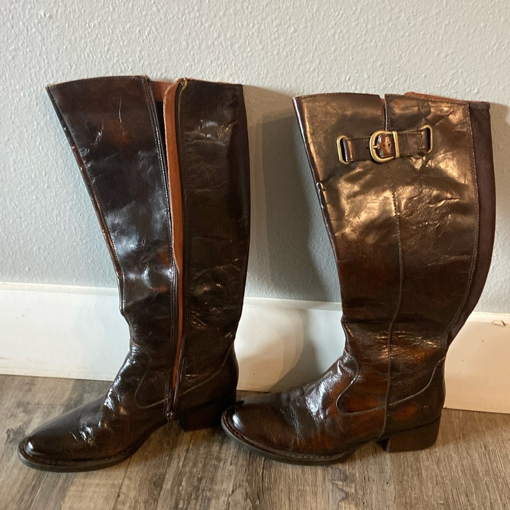 Born Boots dark Shiny brown 7.5 M